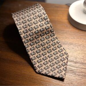 Walt Disney World Pirates of The Caribbean Neck Tie Silk Skull Flags